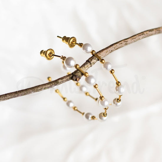 Argolas pérolas slim em aço dourado