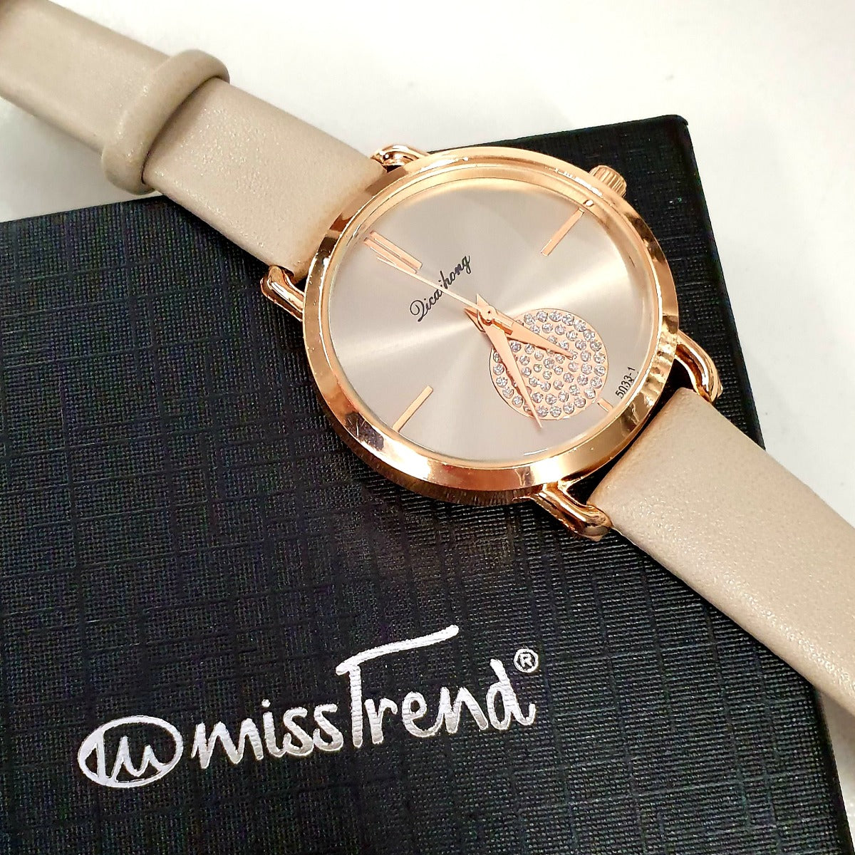 Relógio Blaze em Pele Sintética