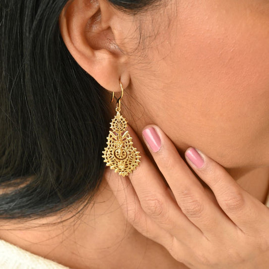Brincos Rainha em Banho de Ouro