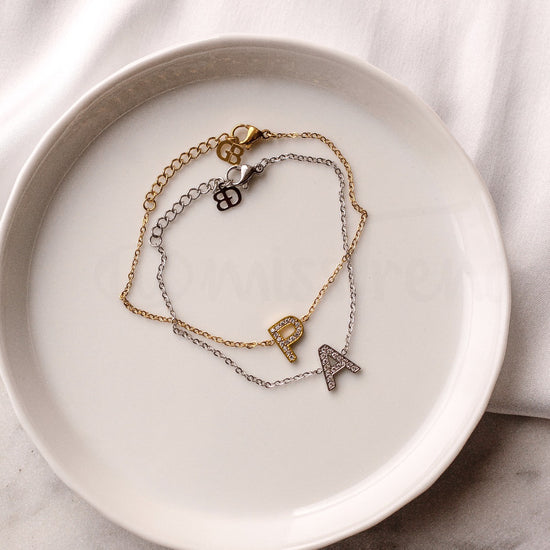 Pulseira c/Letra com zircônias em Aço