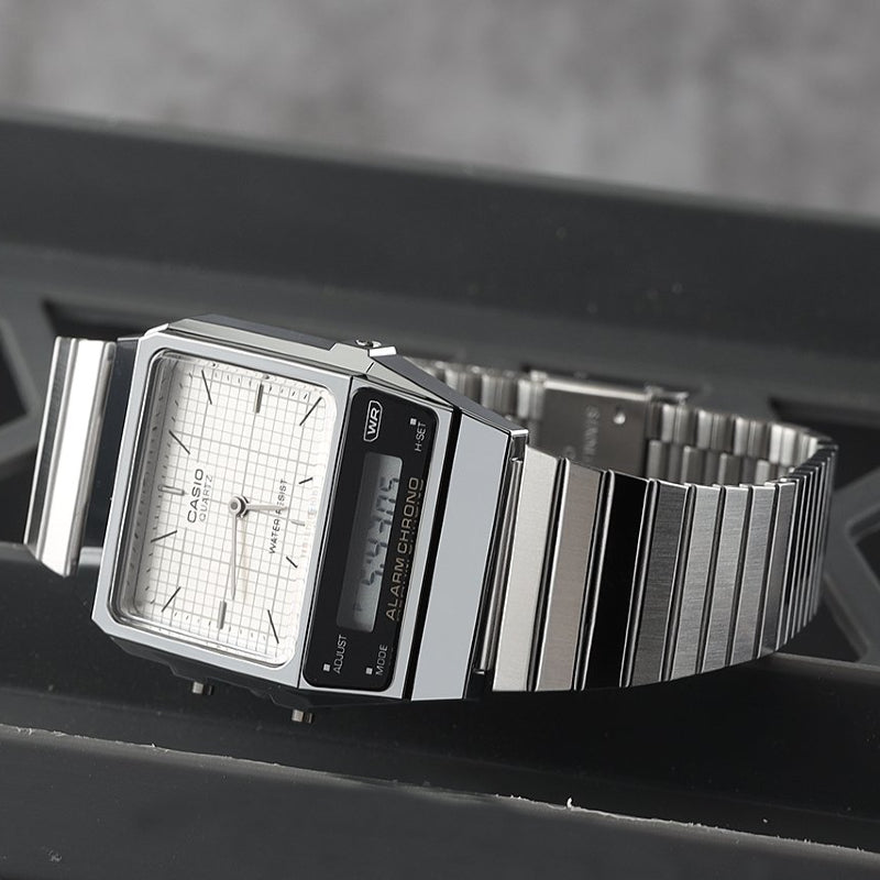 Relógio Casio AQ-800E-7AEF