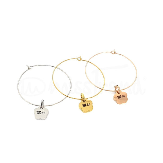 Brincos em argola com pendente mãe em aço