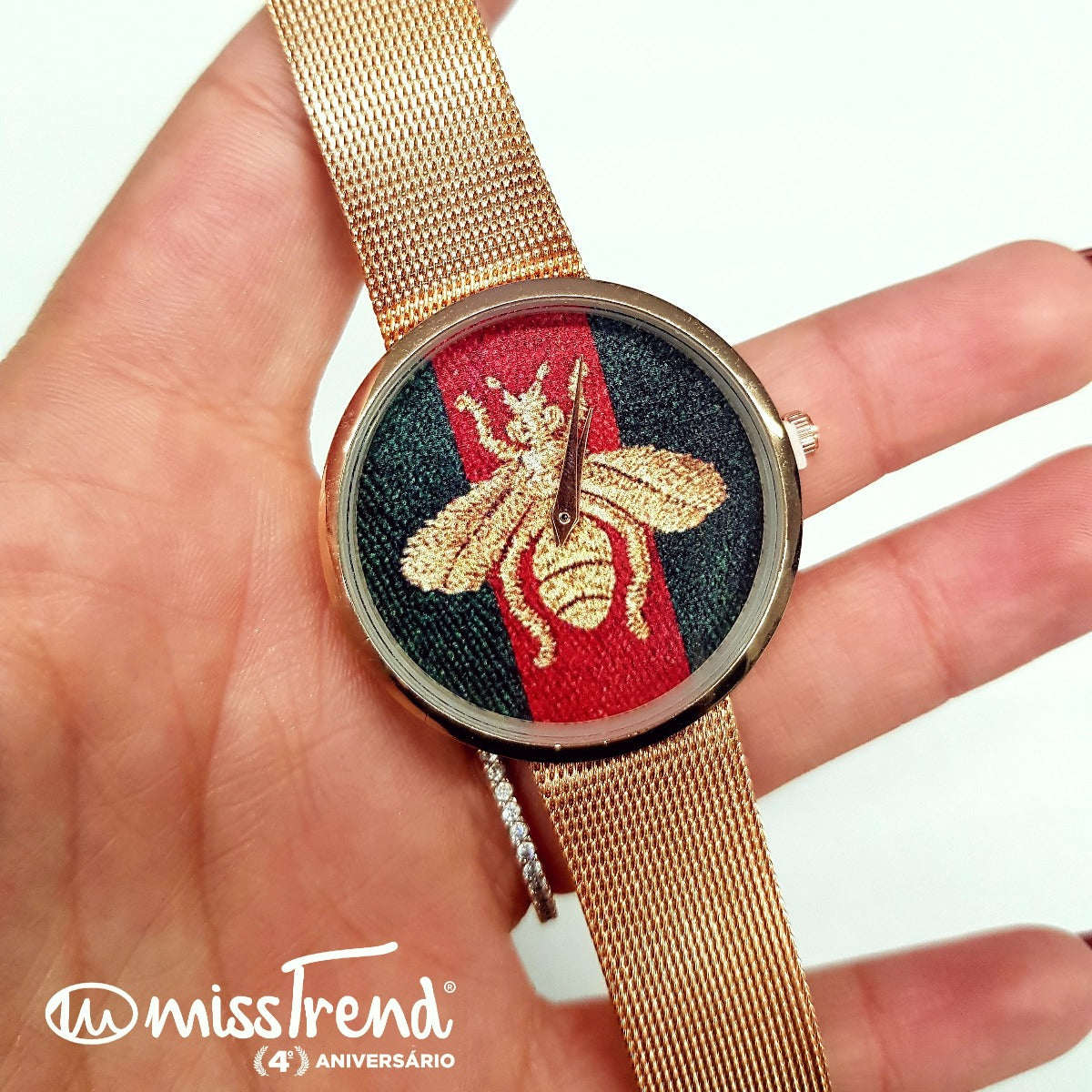 Relógio Bee em Aço