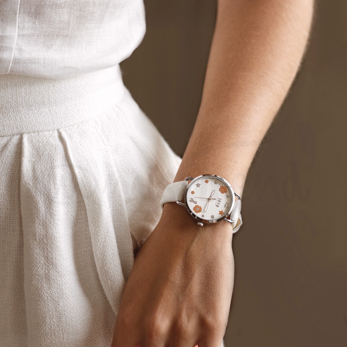 Relógio apoio à luta contra o cancro da mama em pele sintética branco